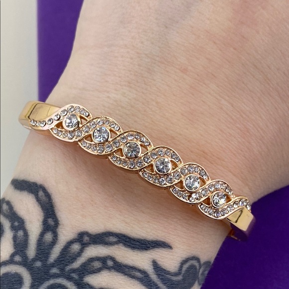 💛 Elegant Rose Gold Plated Crystal Bracelet - Picture 5 of 5